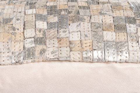 Design-Teppich Finish Pillow 100 Weiß / Silber Makro