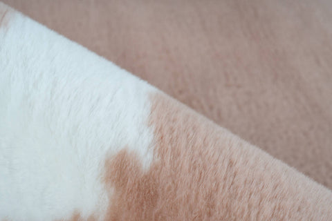 Design-Teppich Rabbit Animal 500 Taupe / Weiß Makro