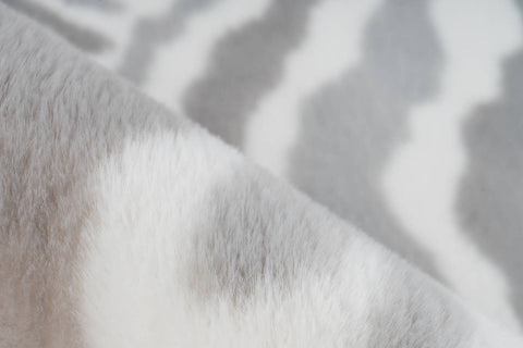 Design-Teppich Rabbit Animal 400 Grau / Weiß Makro